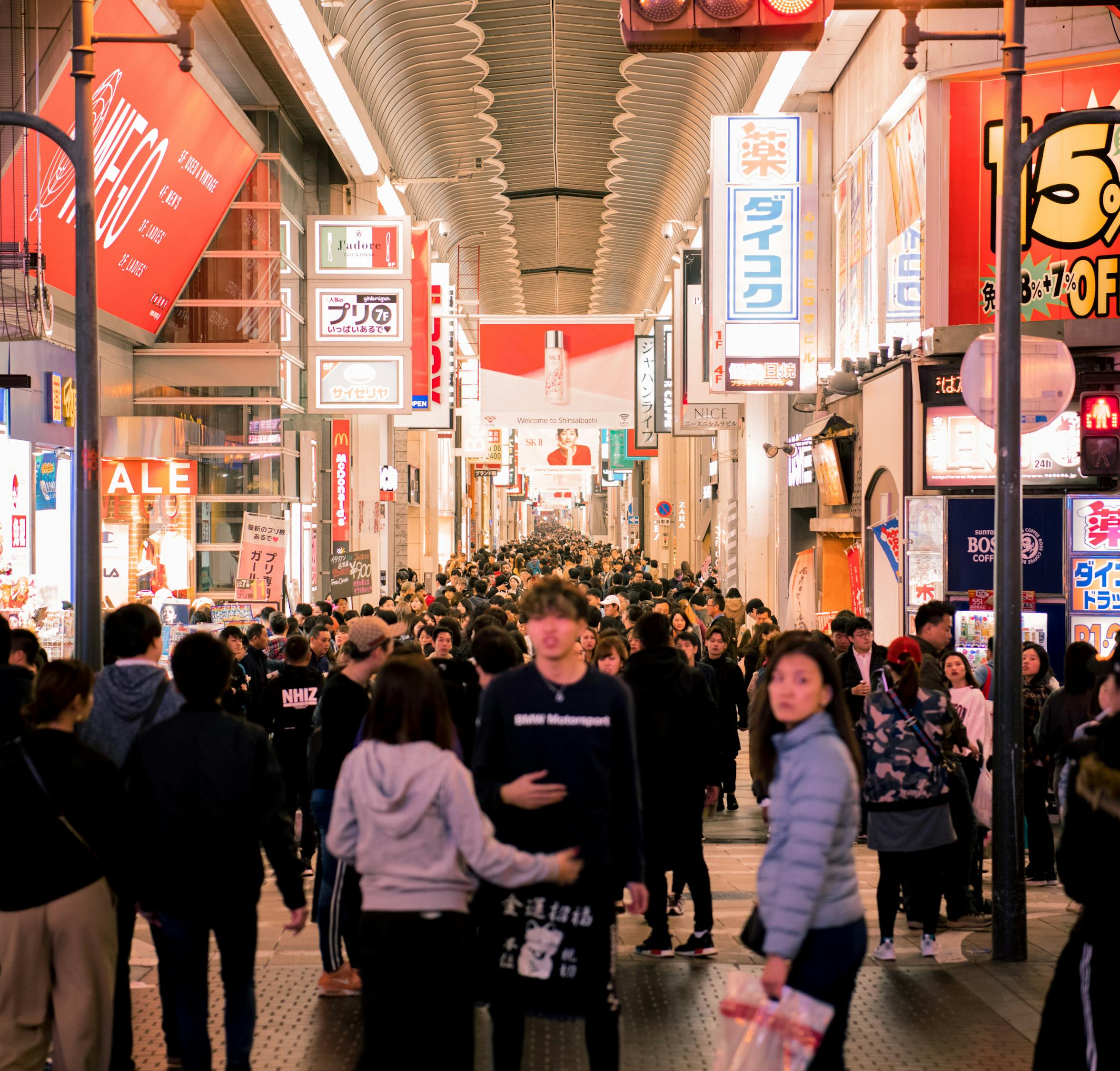 杭州港龙城崛起，城市新地标展现活力风采