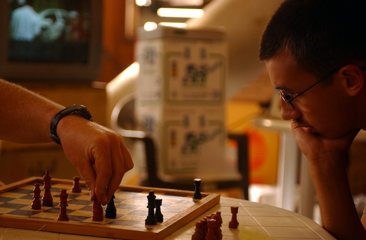 探索象棋最新策略与技巧，深度解析视频教程