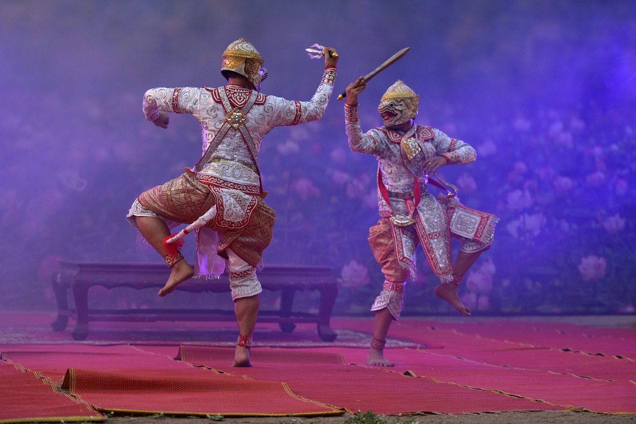 今日师任堂演员，传承文化，演绎使者
