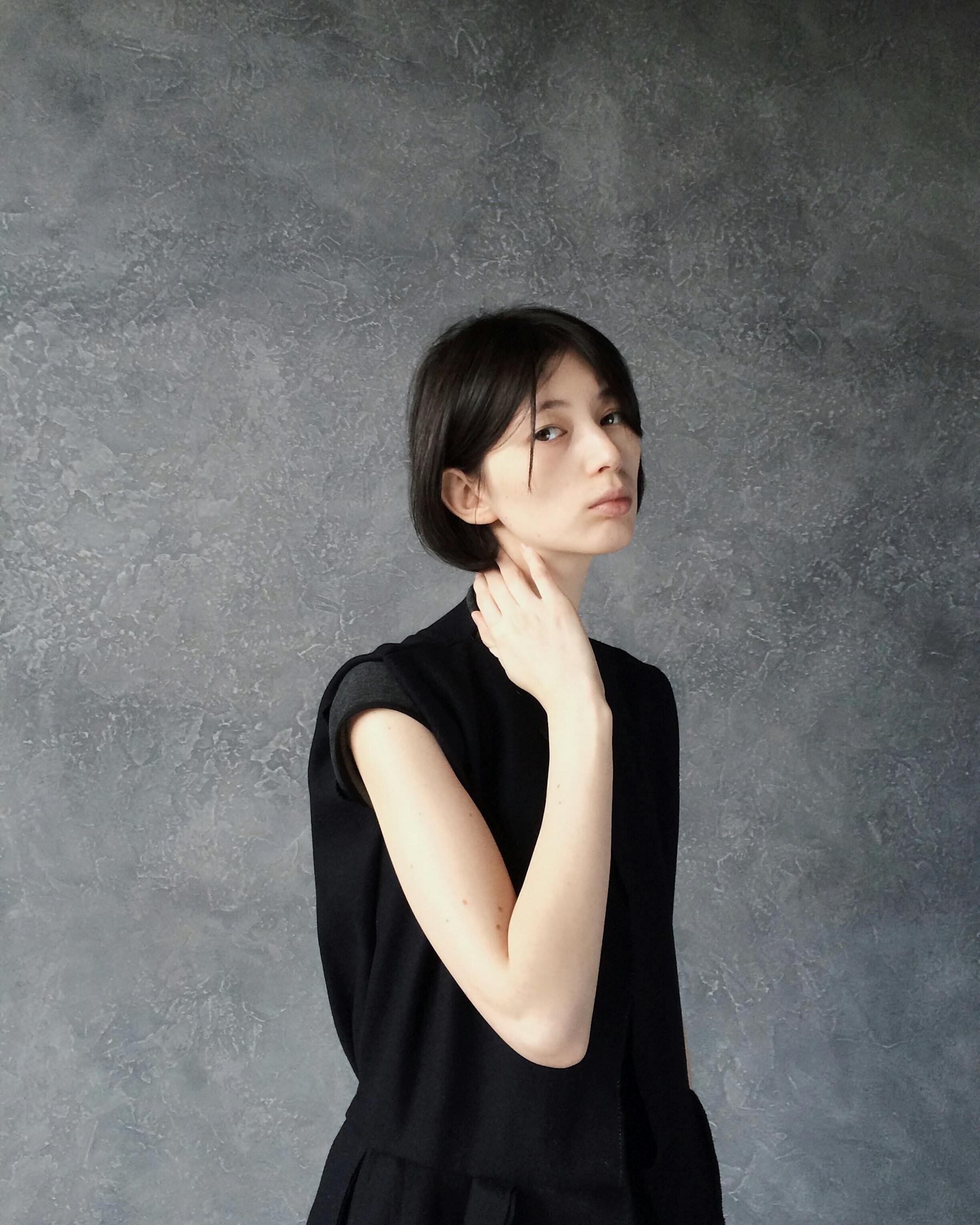 五月明星女明星手机壁纸，魅力展现的时刻